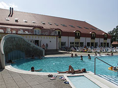 The way out in the water to the outdoor pools - Kehidakustány, Ungheria