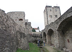 Moat (castle ditch) - Nagyvázsony, Ungheria