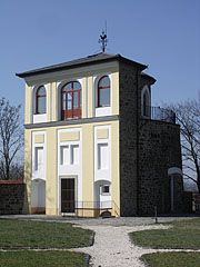 The remaining north-western corner bastion of the former medieval castle of Szécsény is today a lookout tower - Szécsény, Ungheria