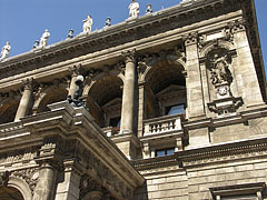 Detail of the front facade of the Budapest Opera House - Budapest, Unkari