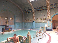 Men's spa, the 36-Celsius-degree thermal pool - Budapest, Unkari