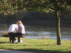 Young people on the river bank - Barcs, Węgry