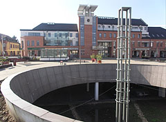 The underground garage under the main square, as well as the Town Hall - Nagykálló, Węgry