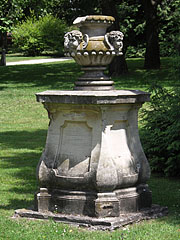 Sculpture at the park near Szent István University of Gödöllő - Gödöllő, Ungarn