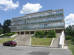 Szent István University of Gödöllő, socialist realist building of the Mechanical Engineering Faculty - Gödöllő, Ungarn