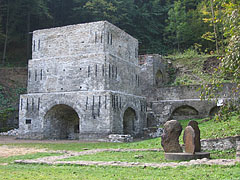 The old smelting furnace in Újmassa - Ómassa, Ungarn