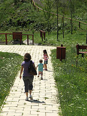 Paved path - Ipolytarnóc, هنغاريا