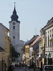 The Franciscan Church (Roman Catholic Church of St. Francis of Assisi) at the end of the street - Pécs, هنغاريا