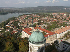 View from the top of the dome to the north: a bell tower, the town, the Danube and some hills on the other side of theriver - Esztergom, Мађарска