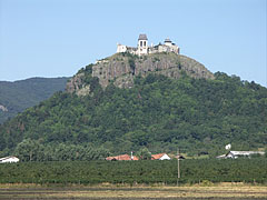 The Füzér Castle on the top of the Várhegy ("Castle Hill"), viewed from the border of the village - Füzér, Mađarska