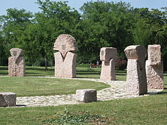 A Stonhenge-szerű ajkai Jubileumi emlékmű - Ajka, Magyarország