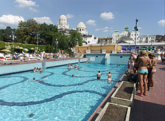 Kültéri hullámmedence - Budapest, Magyarország