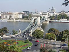 The Danube and the surroundings of the Széchenyi Chain Bridge, viewed from the Buda Castle Hill Funicular ("Budavári Sikló") - Budapešť, Maďarsko