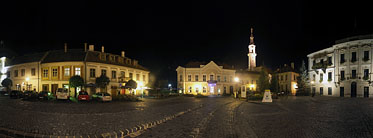 ××City Hall by night - Veszprém, Maďarsko