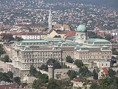 The Buda Castle with the Royal Palace, as seen from the Gellért Hill - Budapešť, Maďarsko