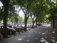 Wide sidewalk and bike path in one - Budapešť, Maďarsko