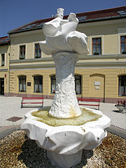 The white marble János Vitéz Fountain or John the Vailant's Fountain - Ráckeve, Maďarsko