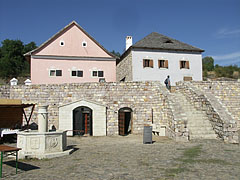 A moody terraced plaza, typical in the Upland market towns - Szentendre, Maďarsko