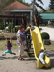 Tiny playground with a slide for the children - Gödöllő, Macaristan