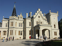 The front wall of the Nádasdy Mansion of Nádasdladány - Nádasdladány, Macaristan