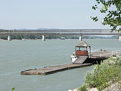 The Újpest Railway Bridge over the Danube River, just before it was remodelled and rebuilt - Budapesta, Ungaria