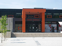 "Agora of the Vértes" cultural community center - Tatabánya, Ungaria