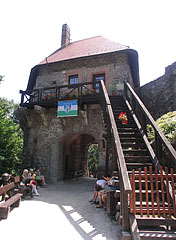 Gateway tower from the times of king Sigismund of Luxemburg, viewed from the castle - Visegrád, Ungaria