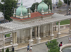 The Gloriette's central structure in the Buda Castle Pavilion (Várker Bazár) - Budapeste, Hungria