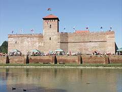 The Gyula Castle on the lakeshore - Gyula, Hungria