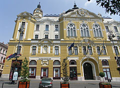 Facade of the City Hall of Pécs - Pécs, Hungria