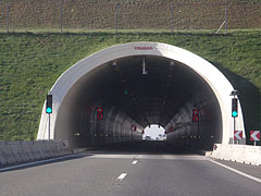 The entrance of the 418-meter-long fourth tunnel ("Véménd" tunnel or Tunnel "D") bejárata - Szekszárd, Hungria