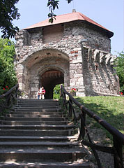 Entrance of the Upper Castle, the gateway tower - Visegrád, Hungria