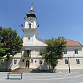 The neoclassical late baroque style Town Hall of Nagykőrös - Nagykőrös, Hungría