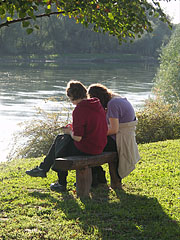 Friends in the autumn sunshine on the Drava bank - Barcs, Ungheria