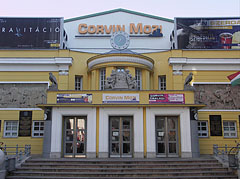 The entrance of the Corvin Cinema - Budapest, Ungheria