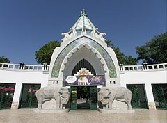 The main gate of of the Budapest Zoo - Budapest, Ungheria