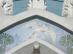 Mosaic picture with a white heron on the gate of the Main Entrance - Budapest, Ungheria