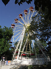 Panorama Wheel of Giant Wheel attraction (actually a ferris-wheel) - Budapest, Ungheria