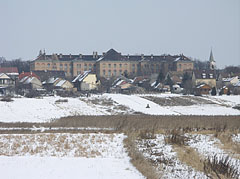 The Szerb Antal Secondary School in Cinkota, as well as the meadow near the Szilas Stream - Budapest, Ungheria