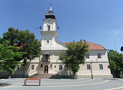 The neoclassical late baroque style Town Hall of Nagykőrös - Nagykőrös, Ungheria