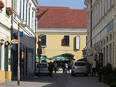 A glance at Jókai Square from the Ferencesek utcája ("Franciscans' Street") - Pécs, Ungheria