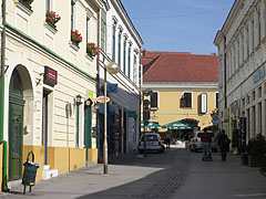 Pedestrian area with shops - Pécs, Ungheria