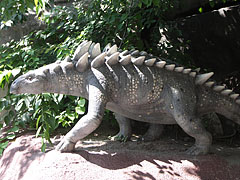 Model of an armored dinosaur - Budapest, Unkari