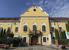 The main facade of the neoclassical late baroque style (in other words copf or Zopfstil) former County Hall - Nagykálló, Węgry