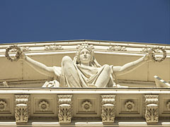 Statue of Pannonia, a female figure on the Hungarian National Museum - Будапеща, Унгария