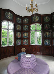 The interior of the Royal Pavilion, the wood paneled wall contains portraits of 54 Hungarian rulers, leaders from the Hungarian Conquest period and later kings and princes - Gödöllő (Гёдёллё), Венгрия