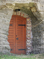 Wine cellar hollowed into the volcanic tuff rock - Mogyoród, Венгрия