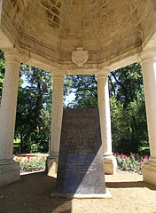 The memorial pavilion of the Festetics family (the Helikon memorial monument) - Keszthely, Hongarije