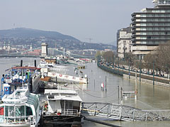 The Duna Korzó promenade and the riverside in the downtown - Budapest, Ungari