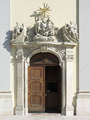 The main door of the Inner City Parish Church - Budapest, Ungarn